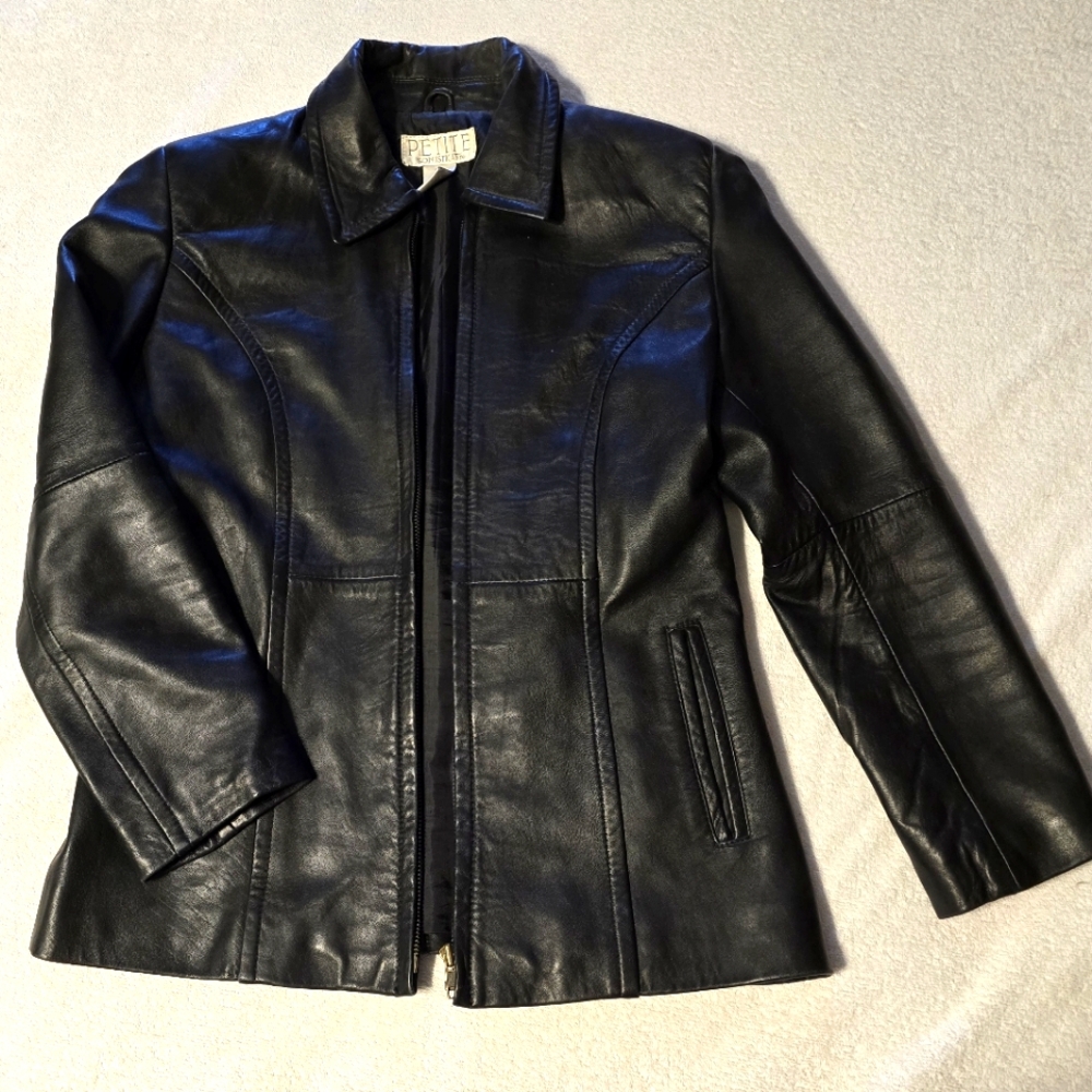 Petite Sophisticate genuine leather jacket